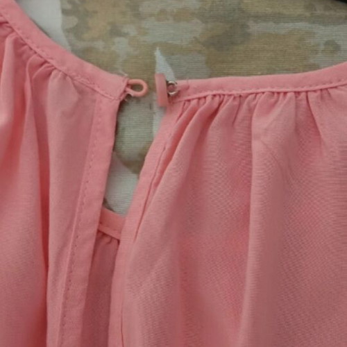 Benetton sleeveless top pink like new