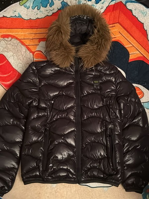 Blauer puffer jacket with fur hood, black