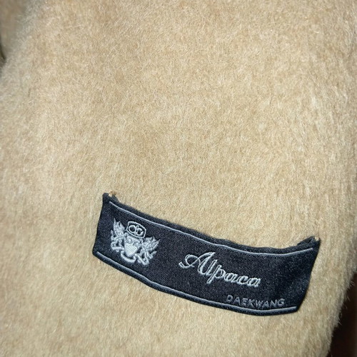 Olivia Lauren alpaca coat like new, size M-L, beige