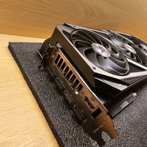 ASUS STRIX RTX 3070TI GPU like new