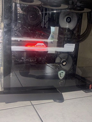 Powerful PC with DDR5 system and accessories
