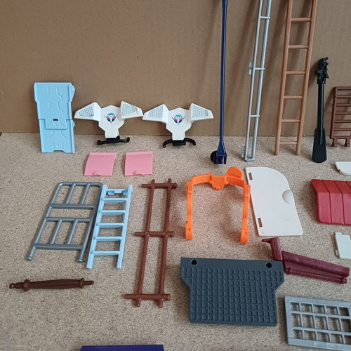 Playmobil parts like new, set as shown in photo