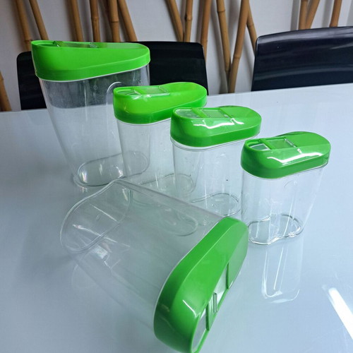 Food storage containers used, set of 5 with green lids