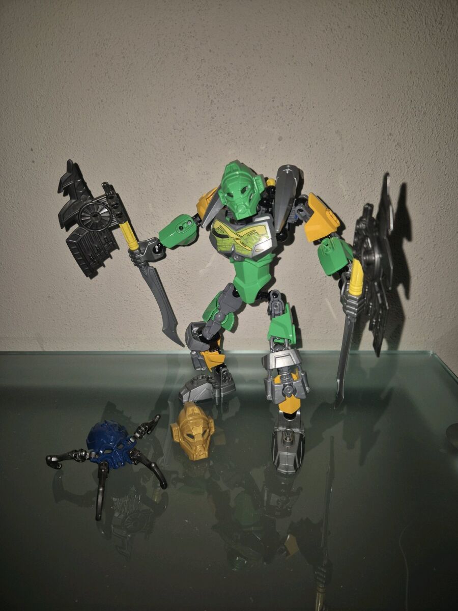 a Lego Bionicle 70784 Lewa like new,… - € 40,00 - Vendora.cy