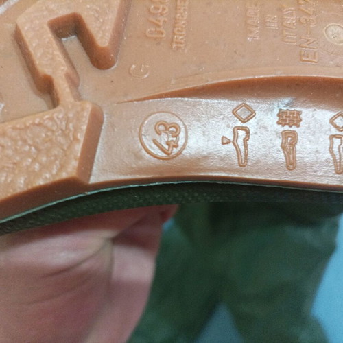 Fishing boots like new, size 43