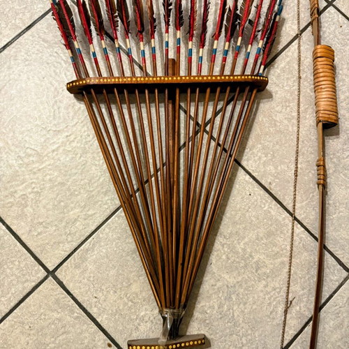 Decorative Indian Bow with Arrows like new, handmade wall set