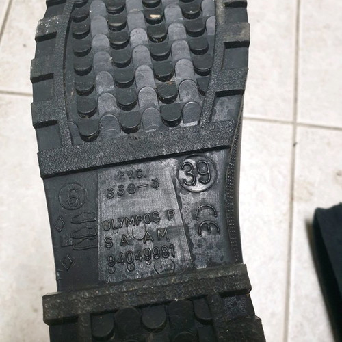 Galotses OLYMPOS size 39 new, black with fur lining
