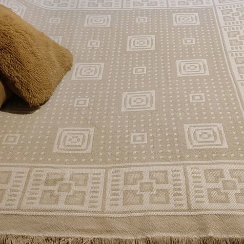 Nef-Nef beige-ecru throw like new with geometric pattern
