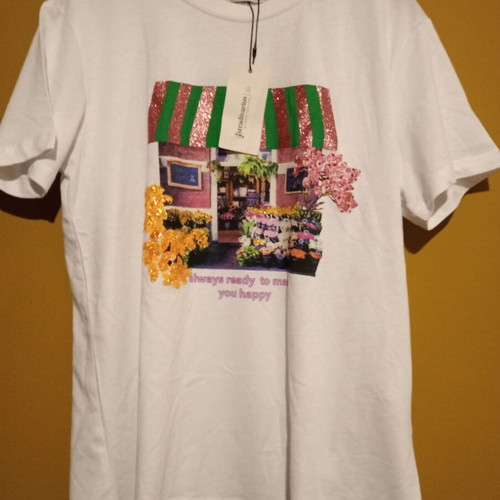 Stradivarius T-shirt S oversized white with colorful design and sequins new
