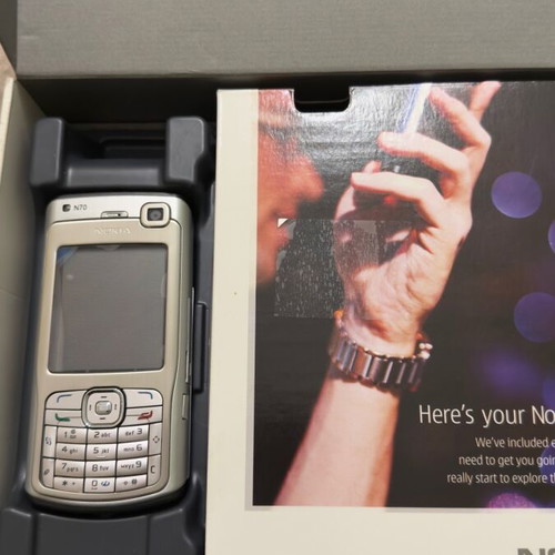 Nokia N70 new, silver