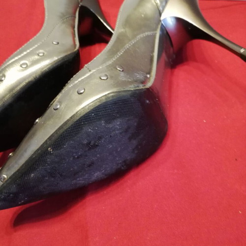 Batta lamé pumps like new, olive with embroidery and studs size 36