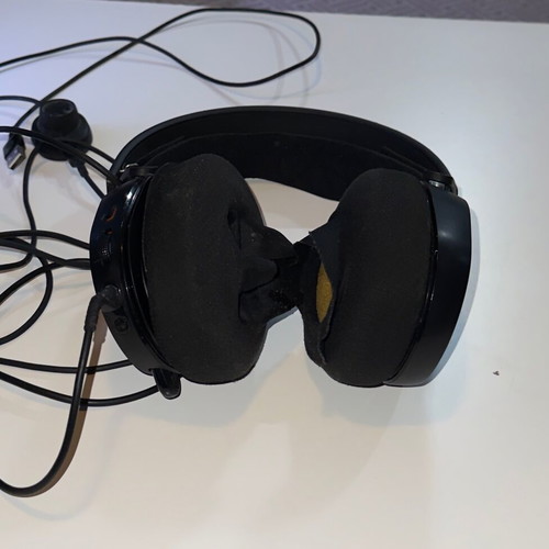 Steelseries wired headphones used with defects