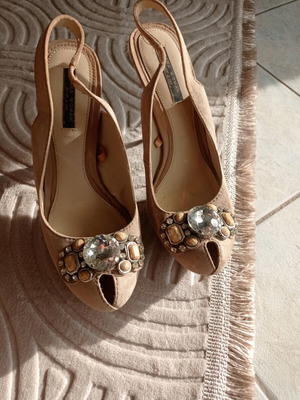 Zara peep-toe pumps size 41 like new, beige suede leather, 12 cm heel