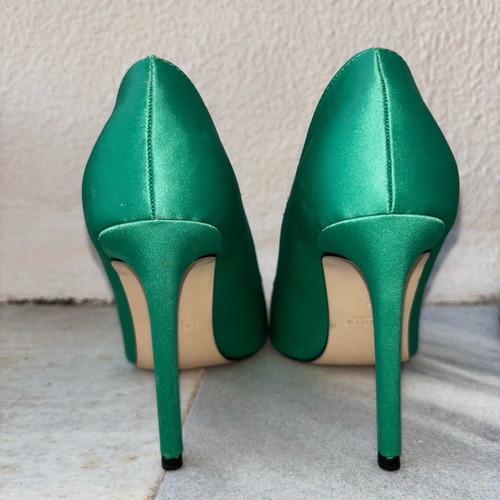 Zara satin green pumps like new, size 36