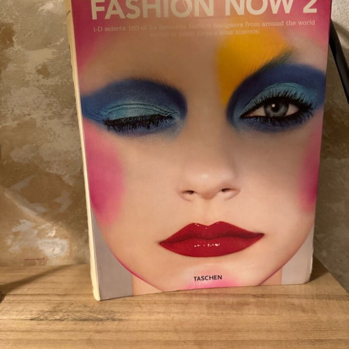 Fashion books like new, set of 2