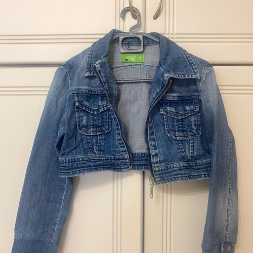Denim short jacket size M like new, blue