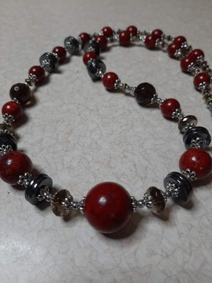Necklace with coral, smoky quartz and hematite in surgical steel new