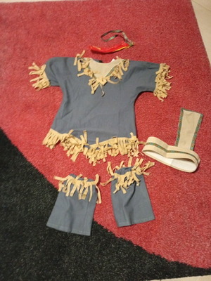 Indian costume like new, 5 pieces for ages 5-7