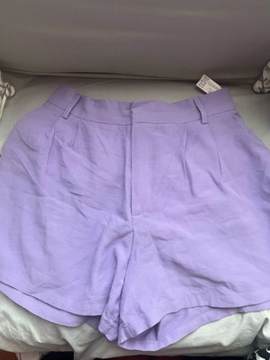 Arena purple shorts like new, size L