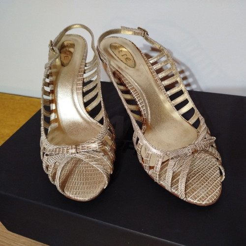 Etre shoes sandals used, beige snake pattern, size 40, 8cm heel