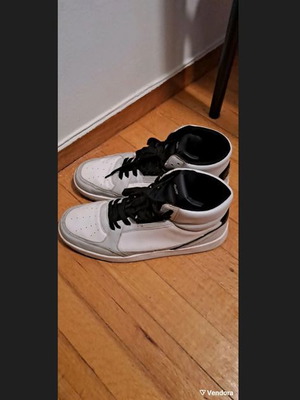 Pull and Bear athletic shoes used, size 44, white and gray