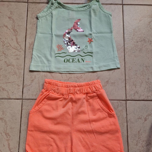 Reflex set with shorts and top 92cm like new, orange and turquoise
