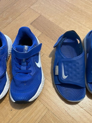 Детски обувки Nike употребявани, спортни маратонки и сандали размер 28, сини