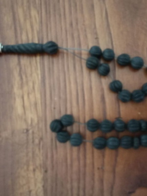 Incense Worry Beads like new, 33 handmade carved beads