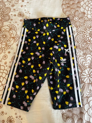 Adidas women's cycling leggings new, size XS with designs