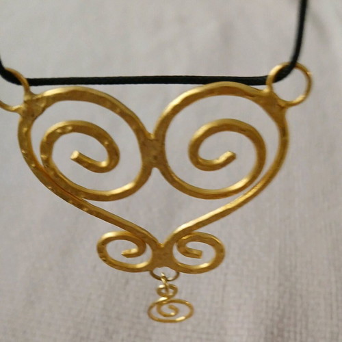 Vintage Ancient Greek Hammered Pendant Gold Plated New