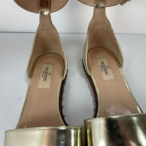 Valentino Garavani Rockstud leather sandals used, gold, size 38