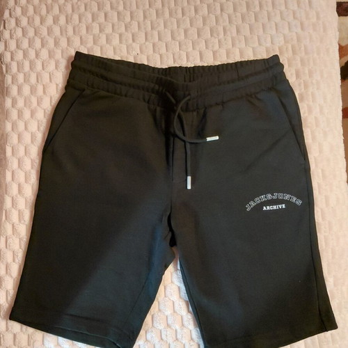 Jack & Jones men's shorts new, size medium, black