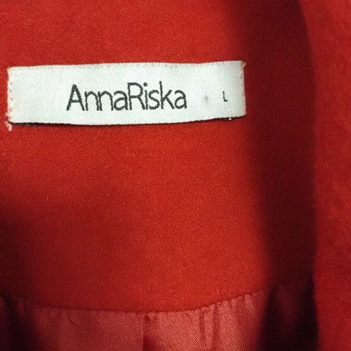 Anna Riska coat size L like new, red