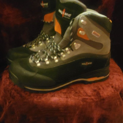 Kayland hiking boots size 44 like new, black gray