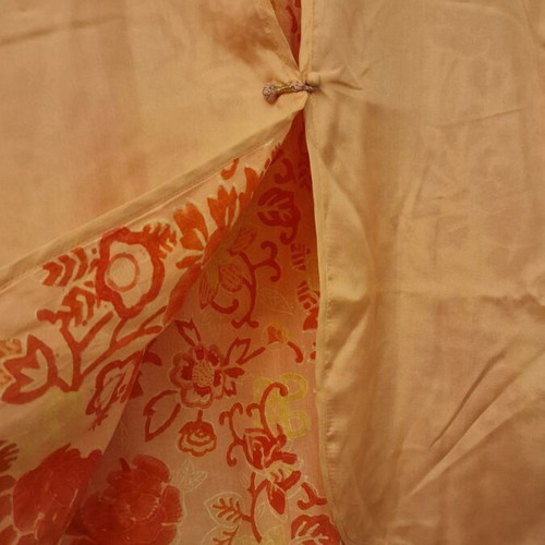 Silk blouse Chinese style medium, like new, peach color
