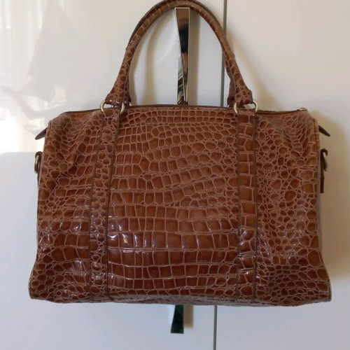 Handbag with croco pattern made of patent leather like new