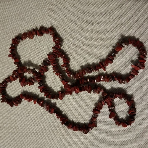 Necklace with semi-precious stones like new, unworn