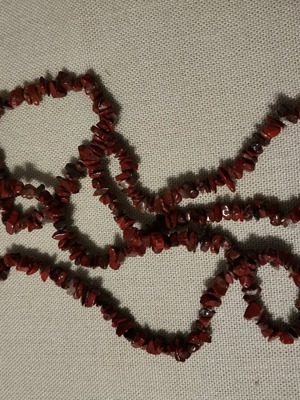 Necklace with semi-precious stones like new, unworn