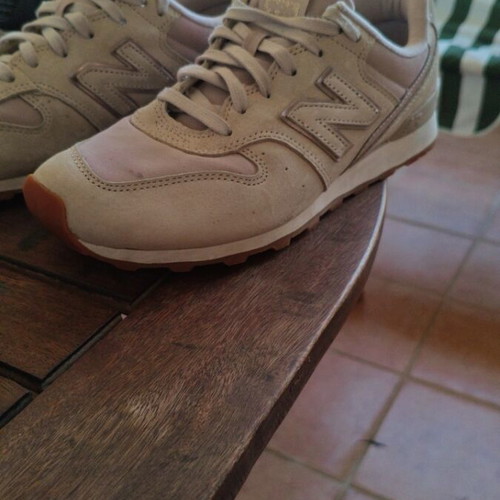 New Balance women's sneakers like new, beige and pink, size 41.5