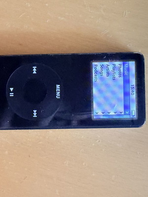 iPod nano 1st gen 2GB