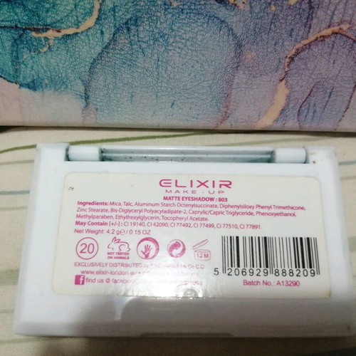 Elixir triple eyeshadow palette used in green shades