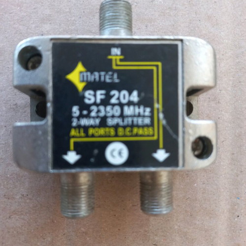 Matel antenna splitter new with one input and two outputs