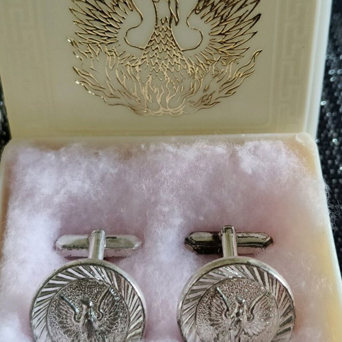 Cufflinks of the seventh anniversary, April 21 set!