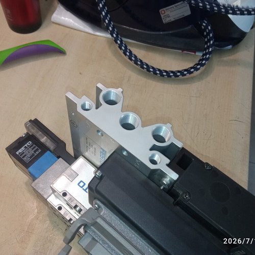 Festo Pneumatic Islands set of 2 islands and 6 fittings, new