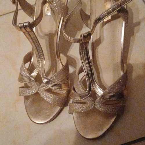 Bozikis rose gold sandals size 38 like new with thin heel