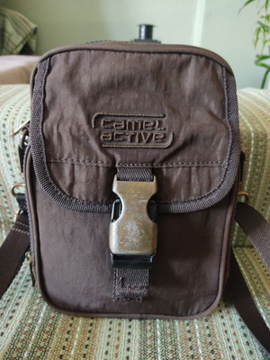 Camel Active καφέ τσαντάκι με ρυθμιζόμενο λουρί