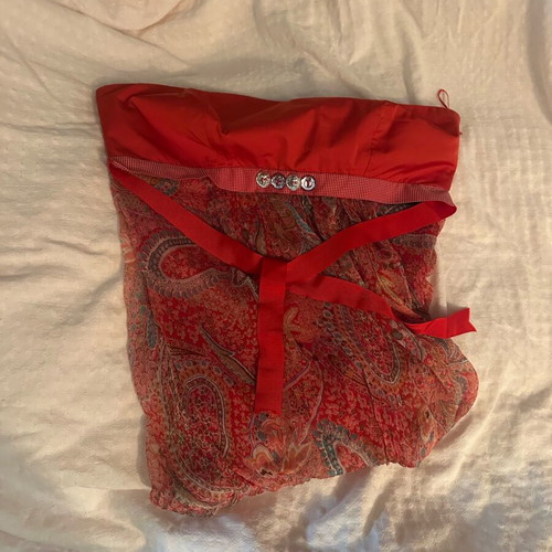 Ysatis Top size 2 red, like new, 100% polyester