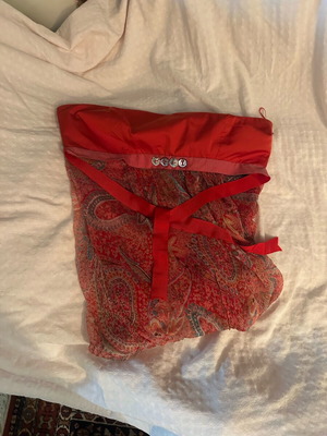 Ysatis Top size 2 red, like new, 100% polyester