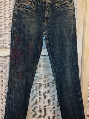 Charly dark blue jeans used with flower print size 44