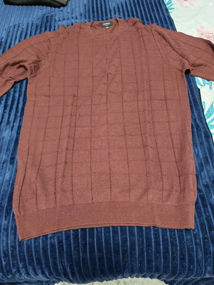 Easy men's V-neck burgundy sweater XL like new